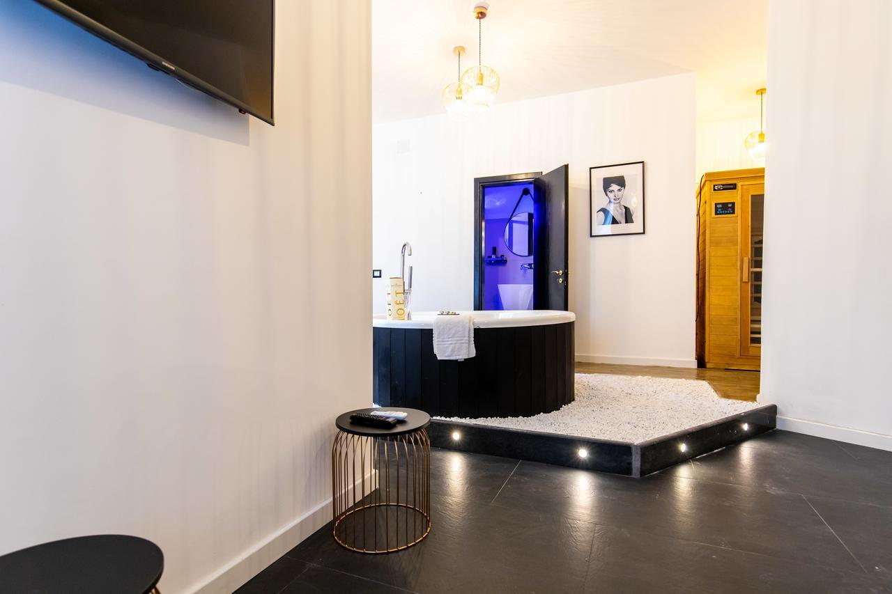 Muni Boutique Flat By Babylon Stay Naples Exterior photo